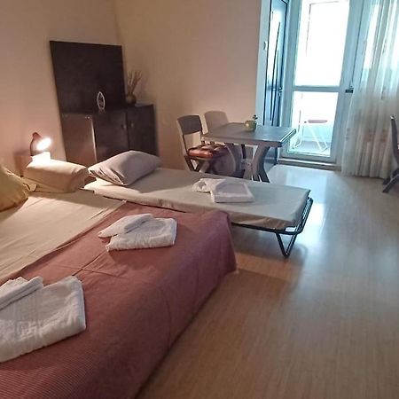 Garsoniera Linistita Zona Vitan Βουκουρέστι Εξωτερικό φωτογραφία